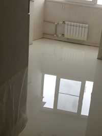 Белый наливной пол